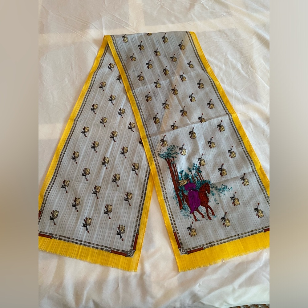 3 for 15$! Vintage equestrian long skinny scarf. Fall Colors.